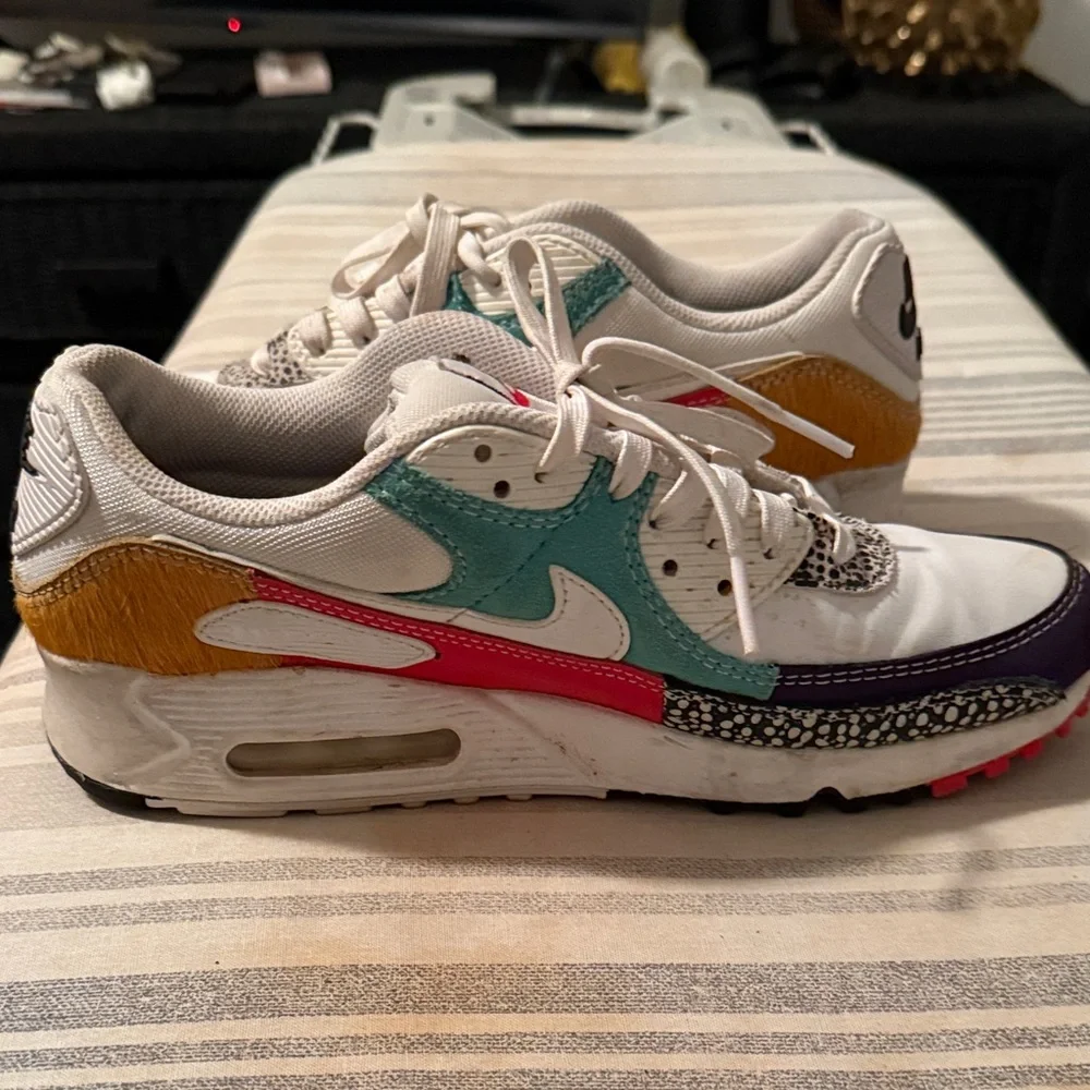 Women’s Nike Air Max 90 SE- Animal White -Size 9 - Picture 6 of 7